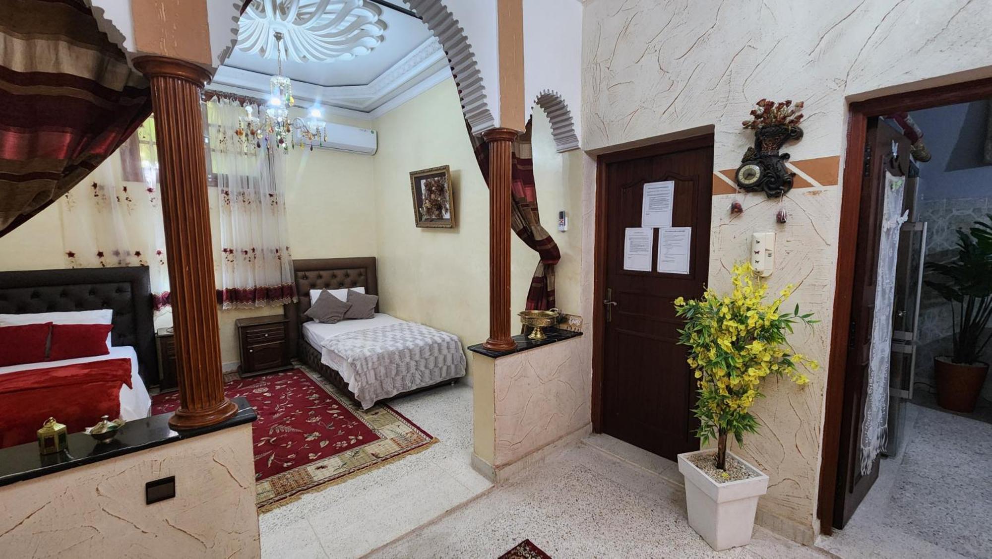 Appartement Riad 5Min A Pied De L'Aeroport Marrakesh Buitenkant foto
